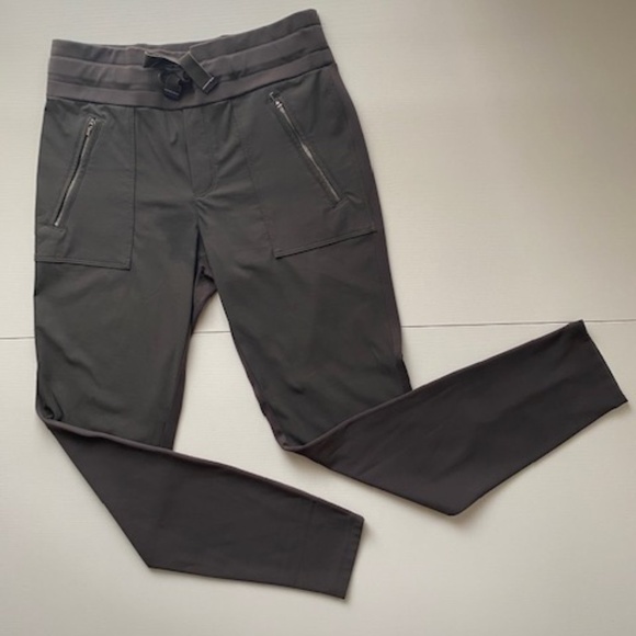 Athleta Headlands Hybrid Mid Rise Pants Size 4 - Picture 4 of 13